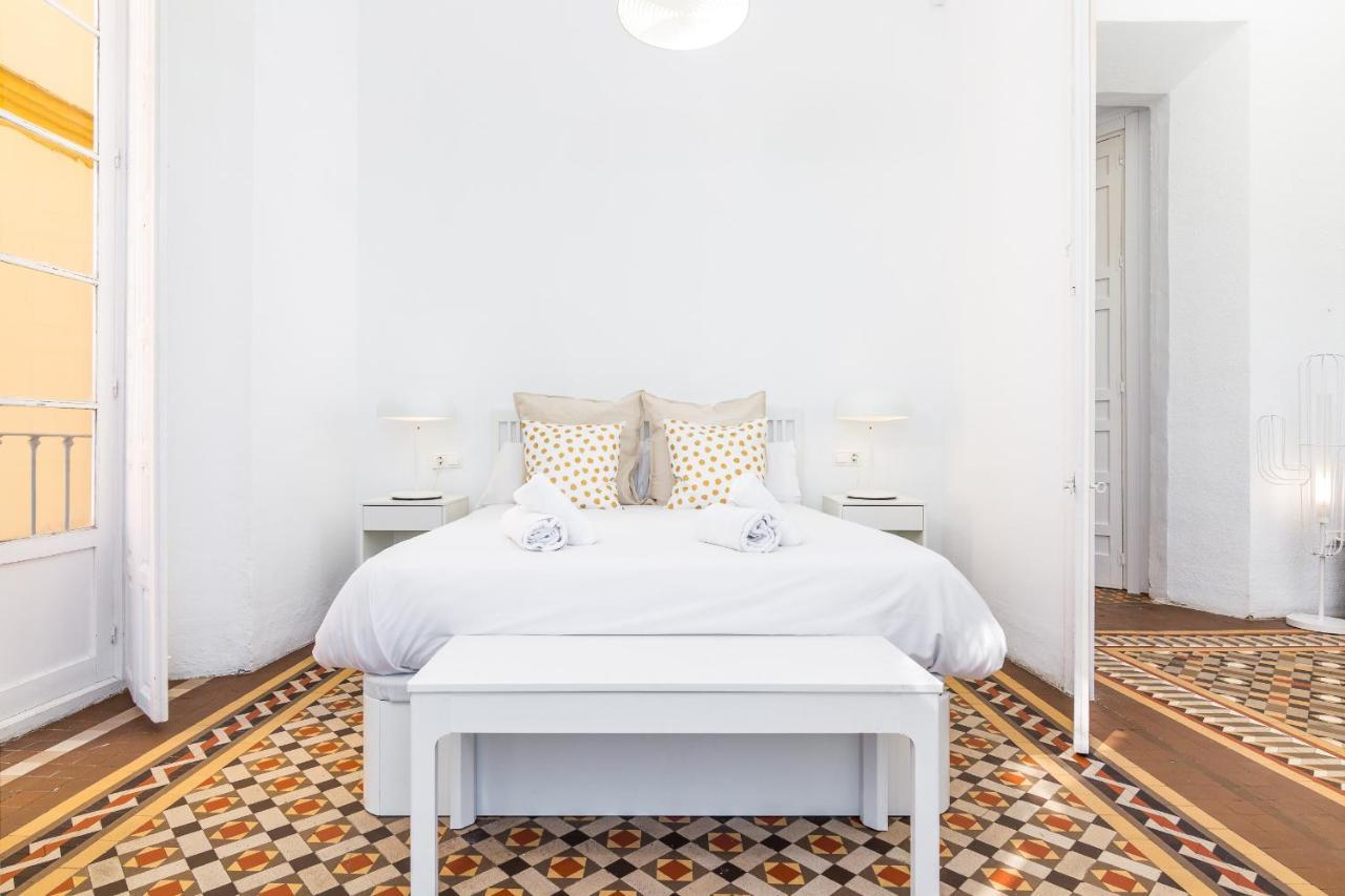 Suite Homes Apartamentos Plaza De La Merced Málaga Eksteriør bilde