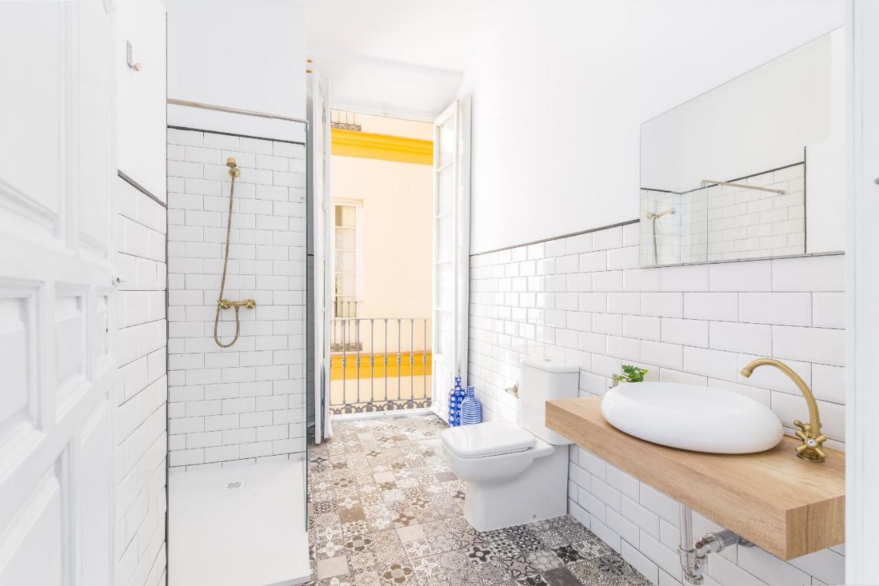Suite Homes Apartamentos Plaza De La Merced Málaga Eksteriør bilde